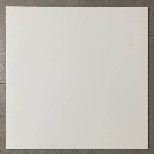 4674 - Crystal White