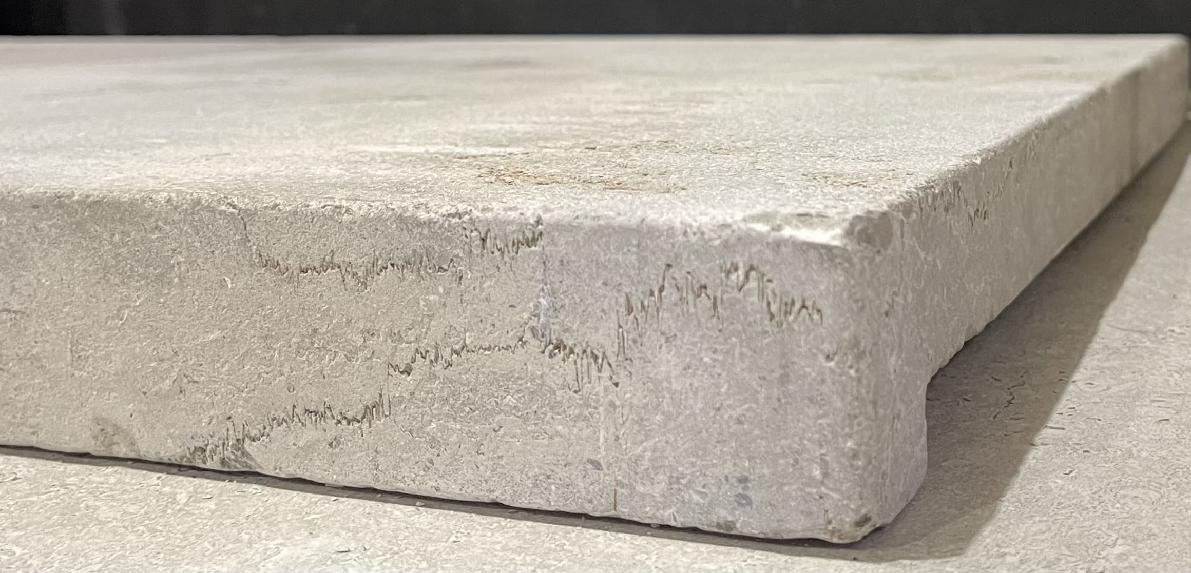 Ash Grey Sandblasted Tumbled with Drop Down of 20mm, Face 50mm, Bull Nose 8775