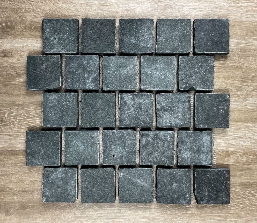 Dark Grey G684 Granite Flamed Sawn Cut Net back Cobblestone 8796
