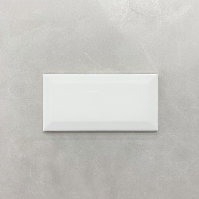 Bevelled Edge Gloss White Subway Wall Tile 4129